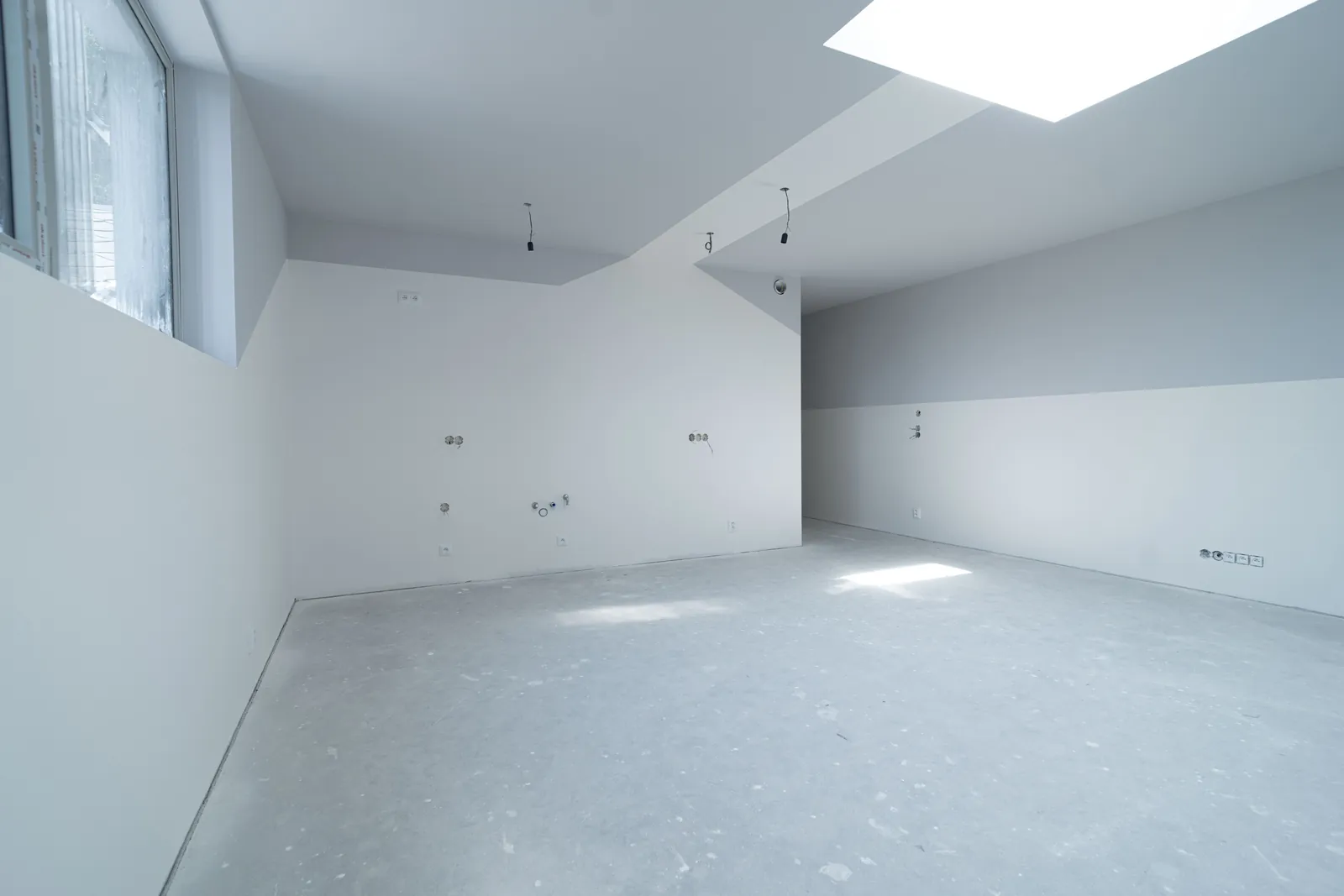 Apartment 09 – living room towards the gable